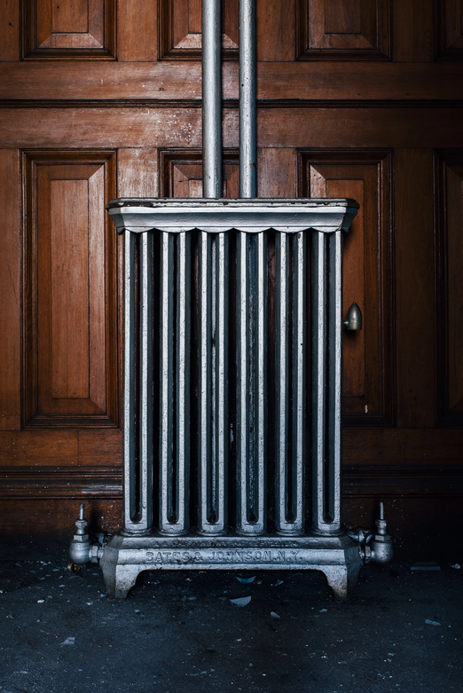 vieux radiateur en fonte